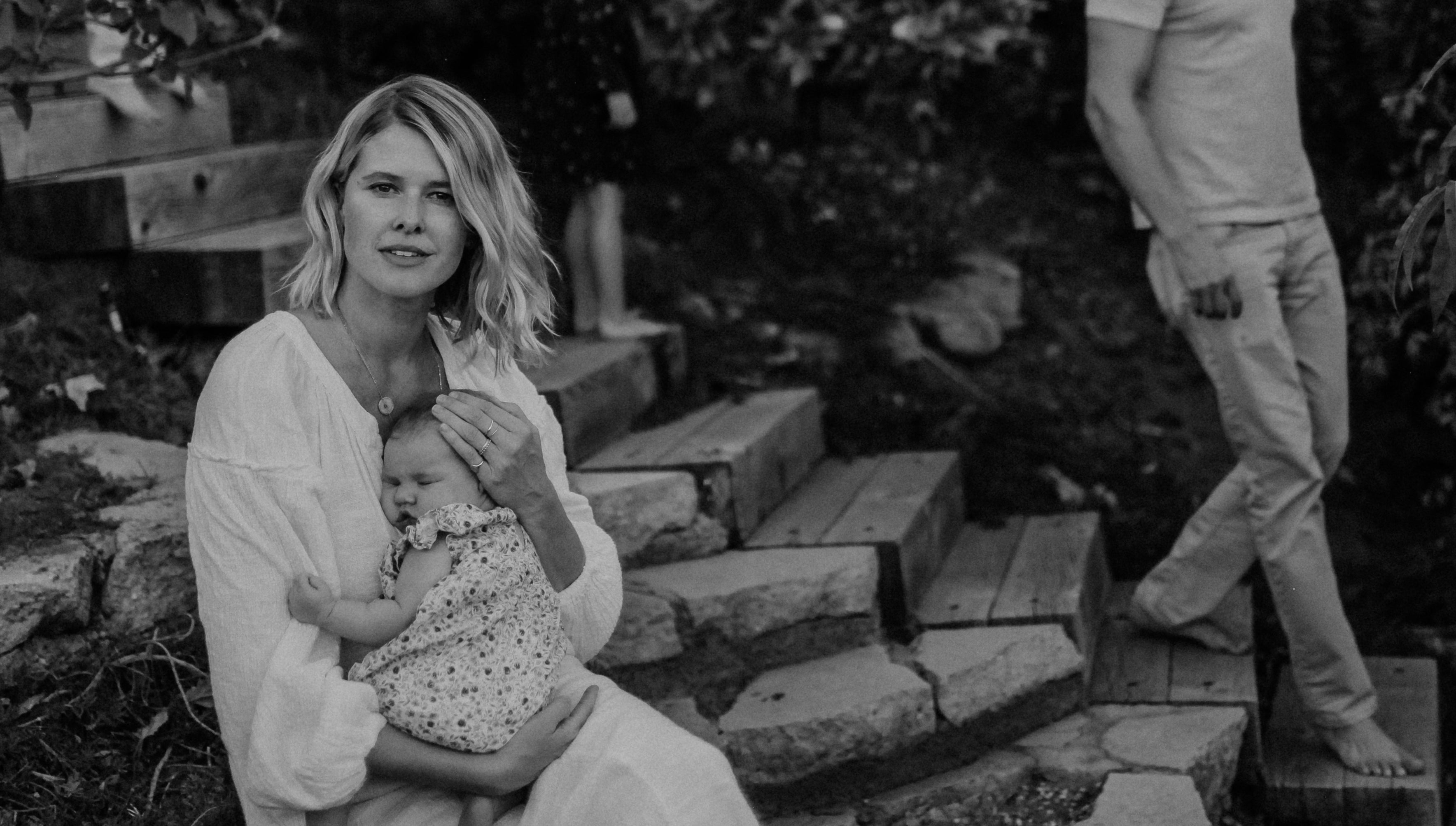 EE WOMEN | SARAH WRIGHT OLSEN
