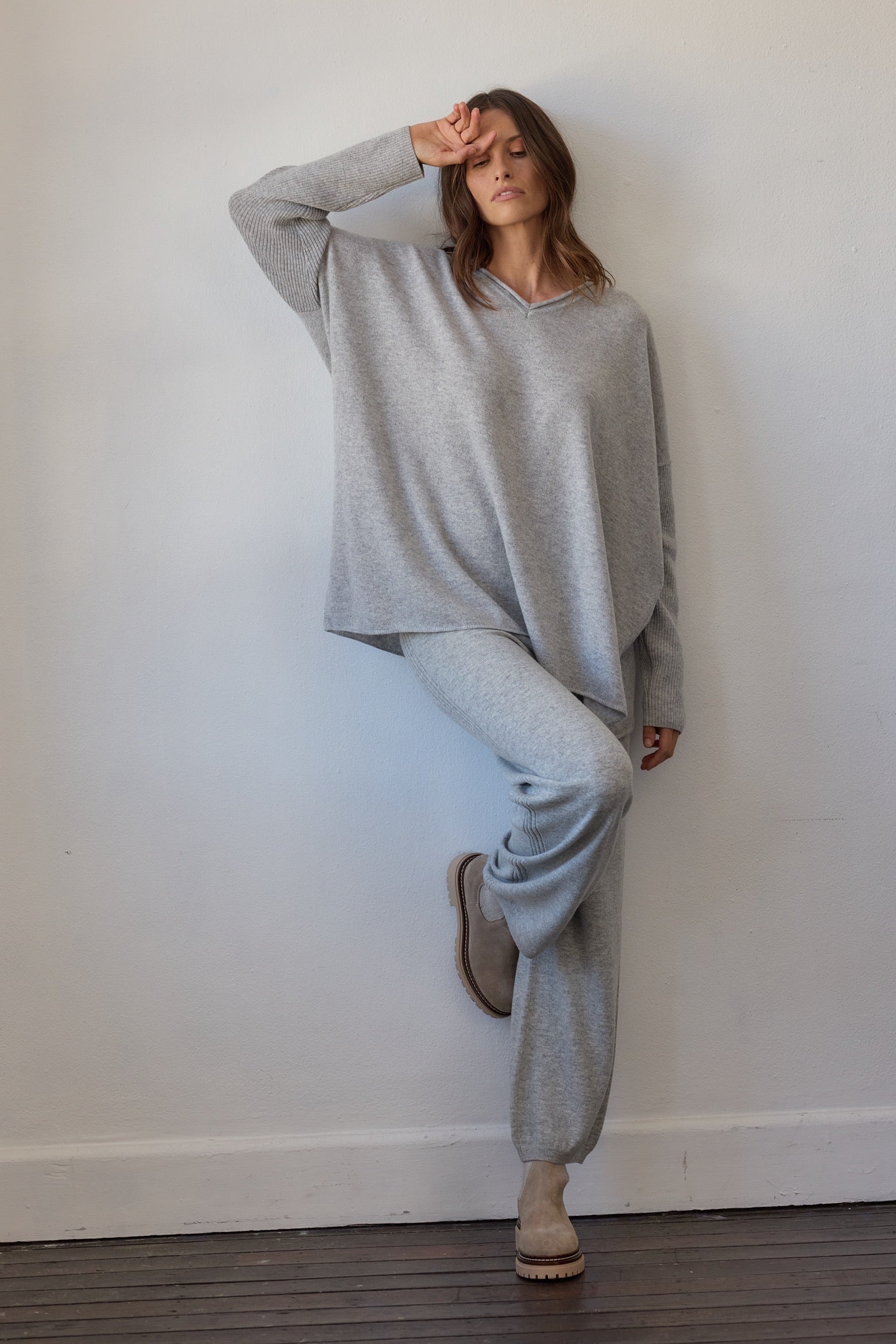 Elementaire Wool Cashmere Jogger - Grey