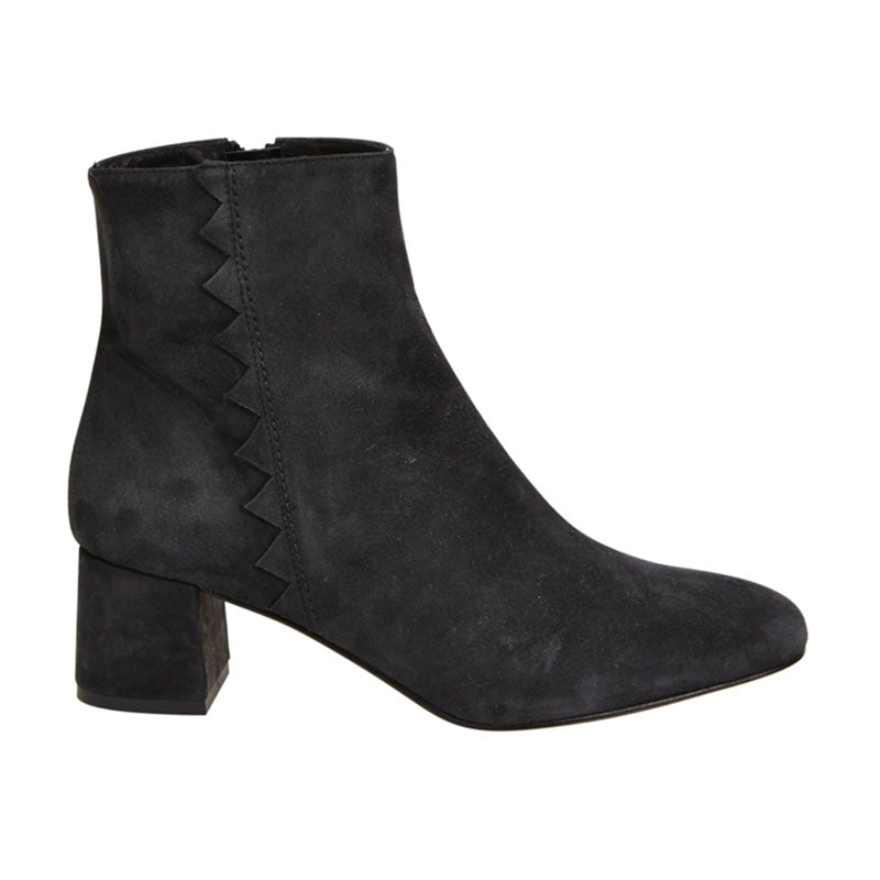 Arrah Boot - Ash- Sample Size 39