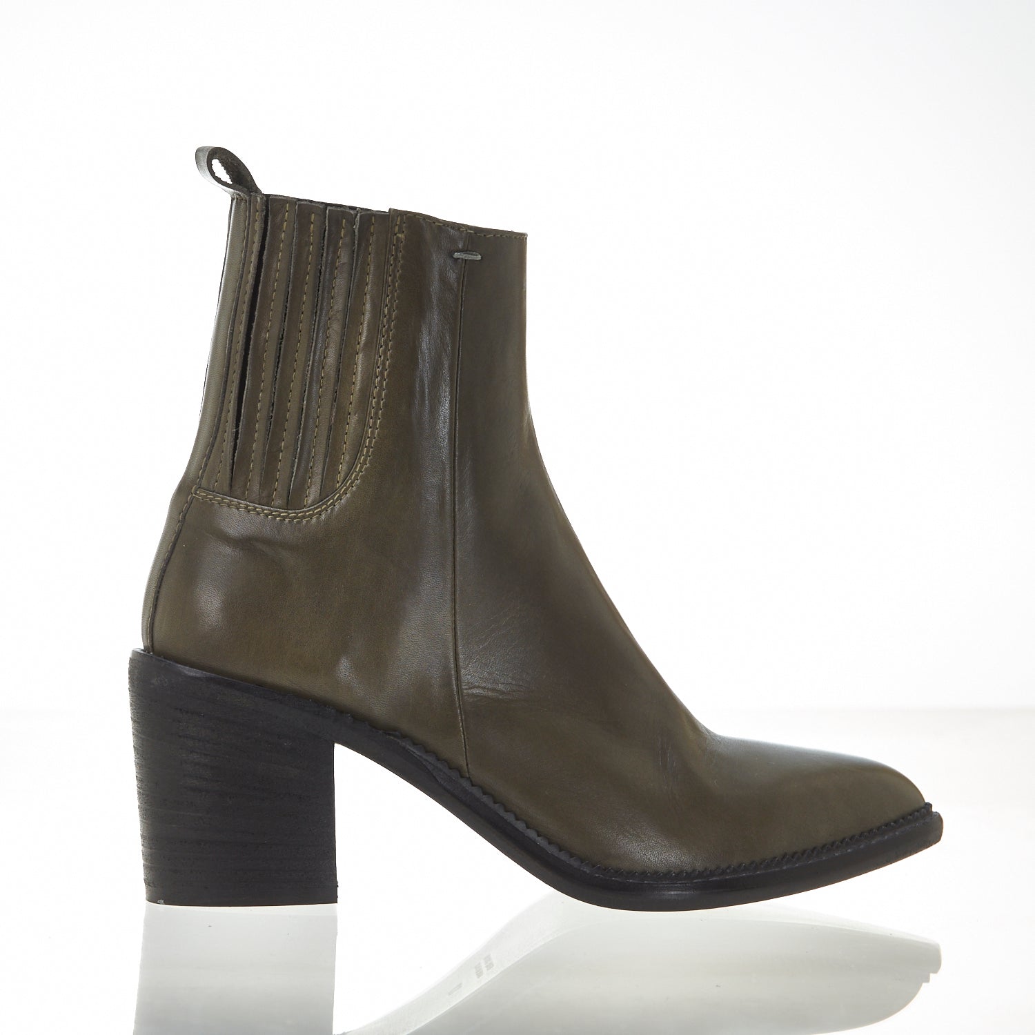 Walk This Way Boot - Mud - Sample Size 37