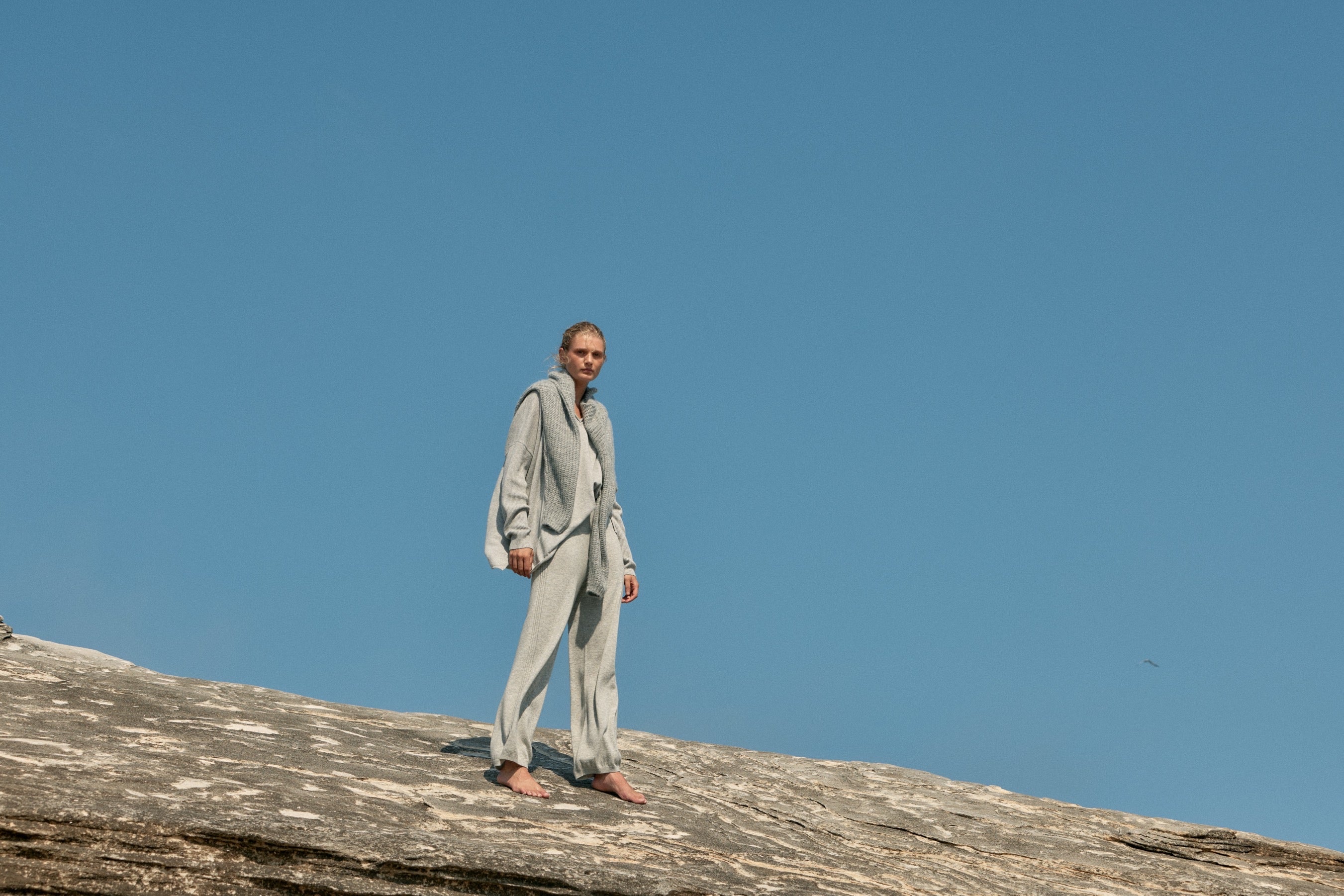 Elementaire Wool Cashmere Jogger - Grey