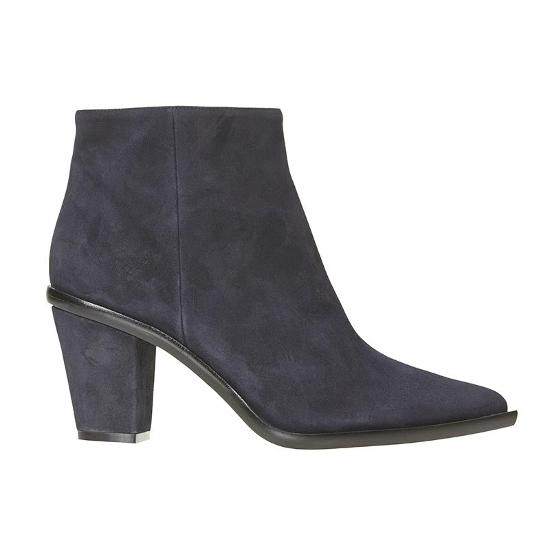 Stacked heel outlet ankle boots