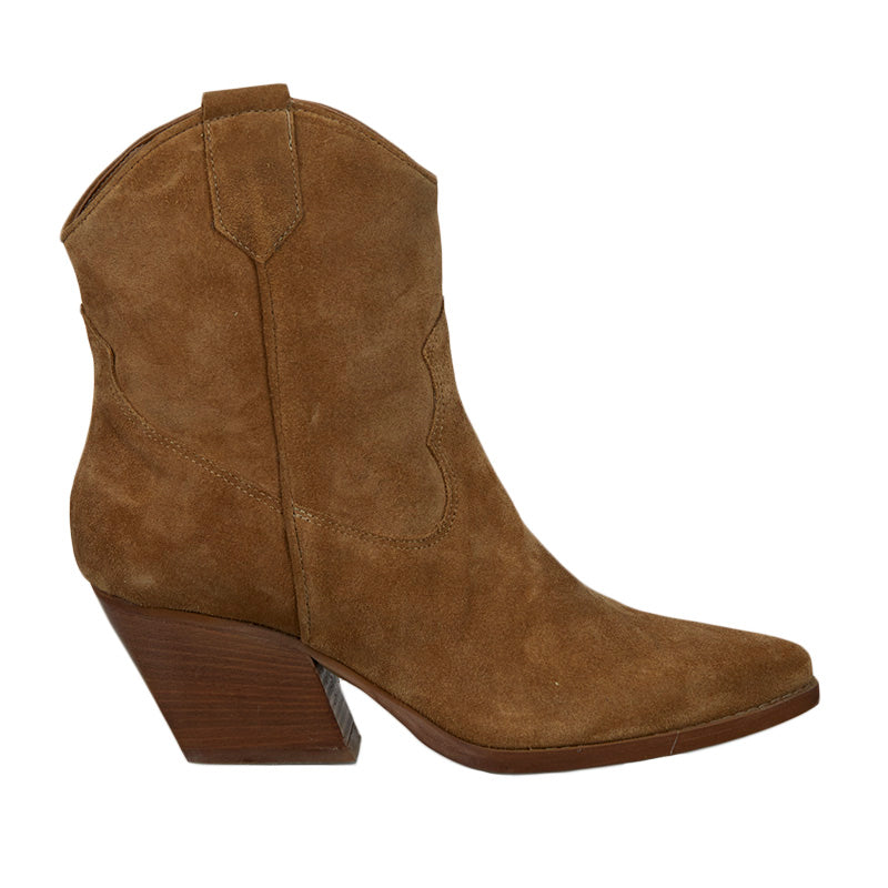 Cavalier Suede Boot - Camel Suede - Last Pair