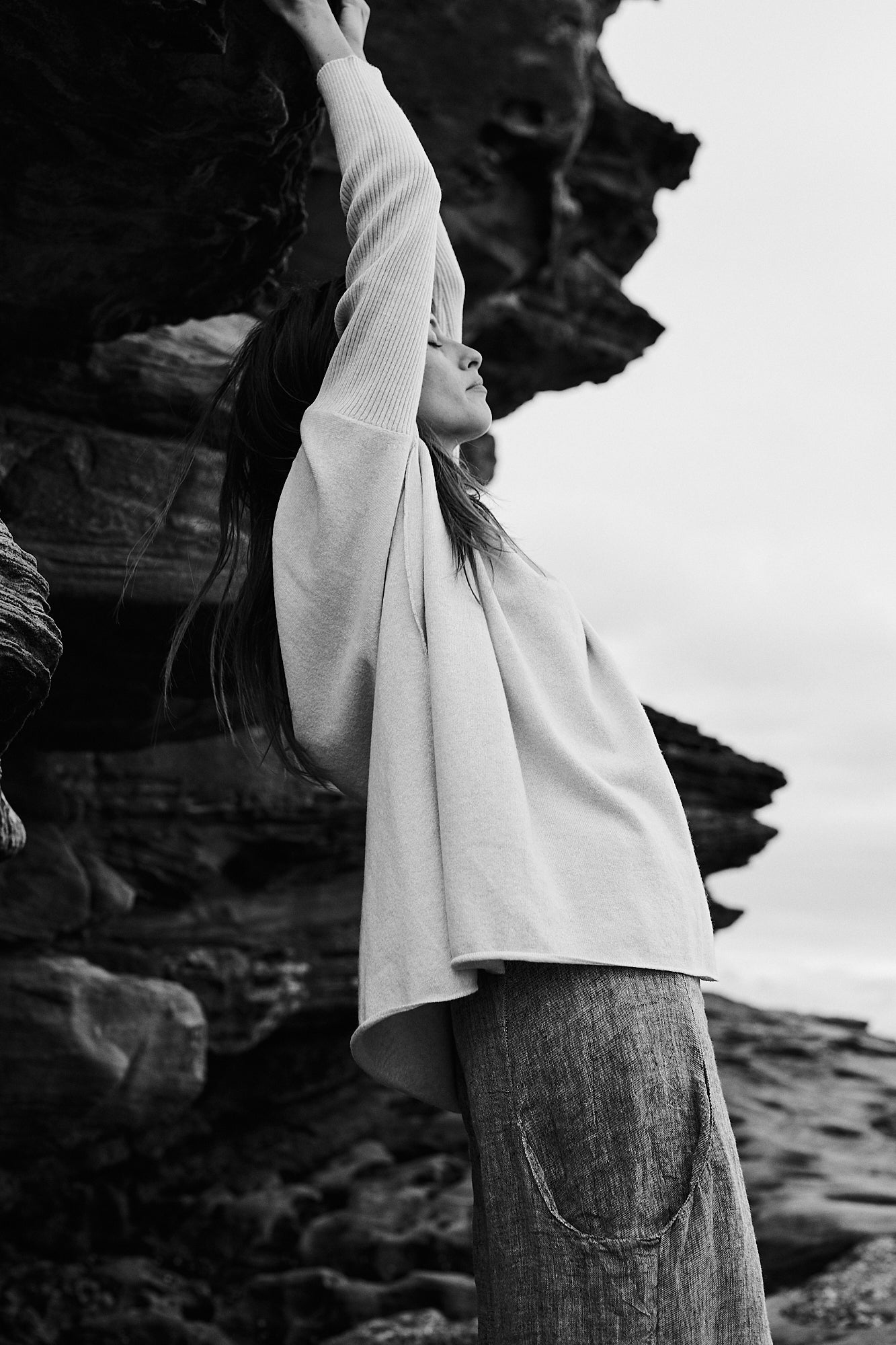 Zoe Cashmere V-Neck Jumper- Albatross
