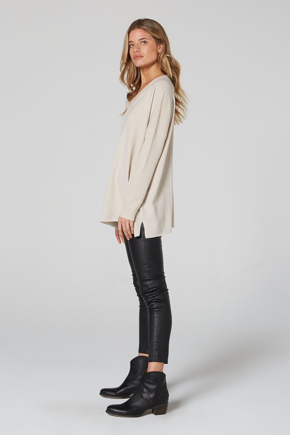 Zoe Cashmere V-Neck Jumper- Albatross