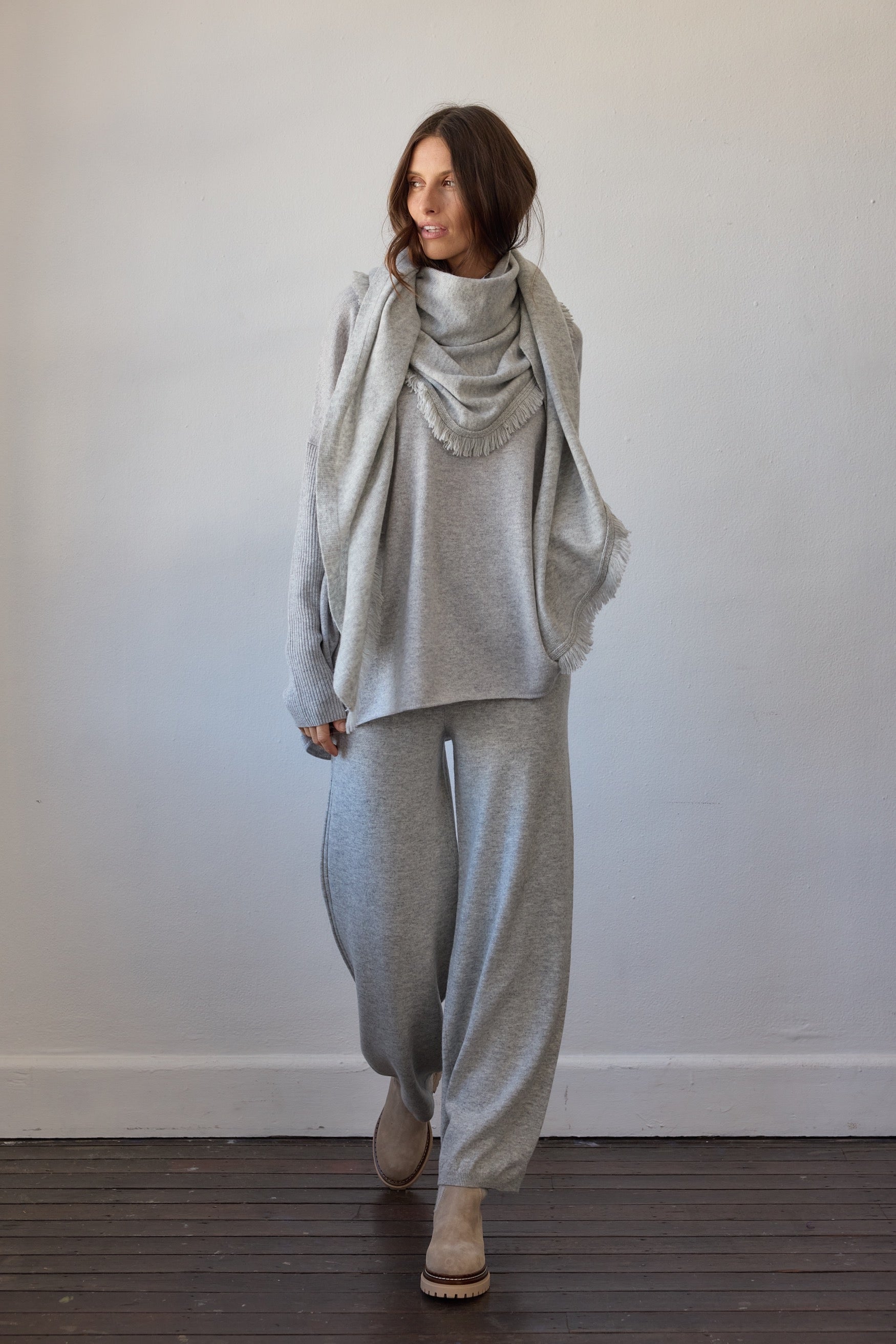 Elementaire Wool Cashmere Jogger - Grey