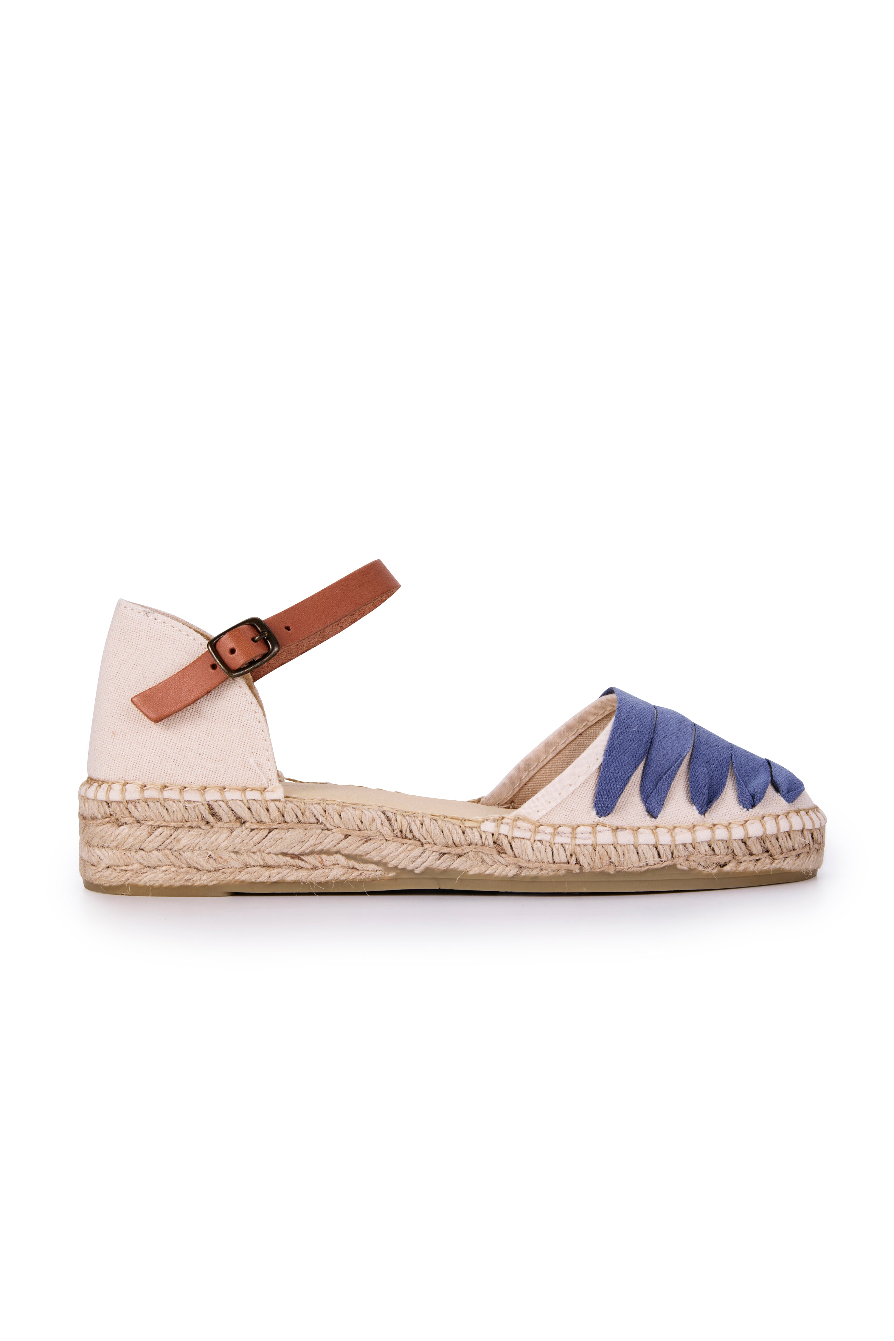 Ribbon Lace Flat - Ivory/Blue