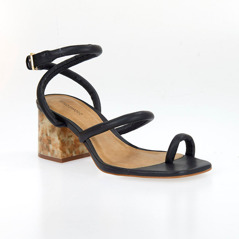 Cape Heel - Black - Sample Size 39