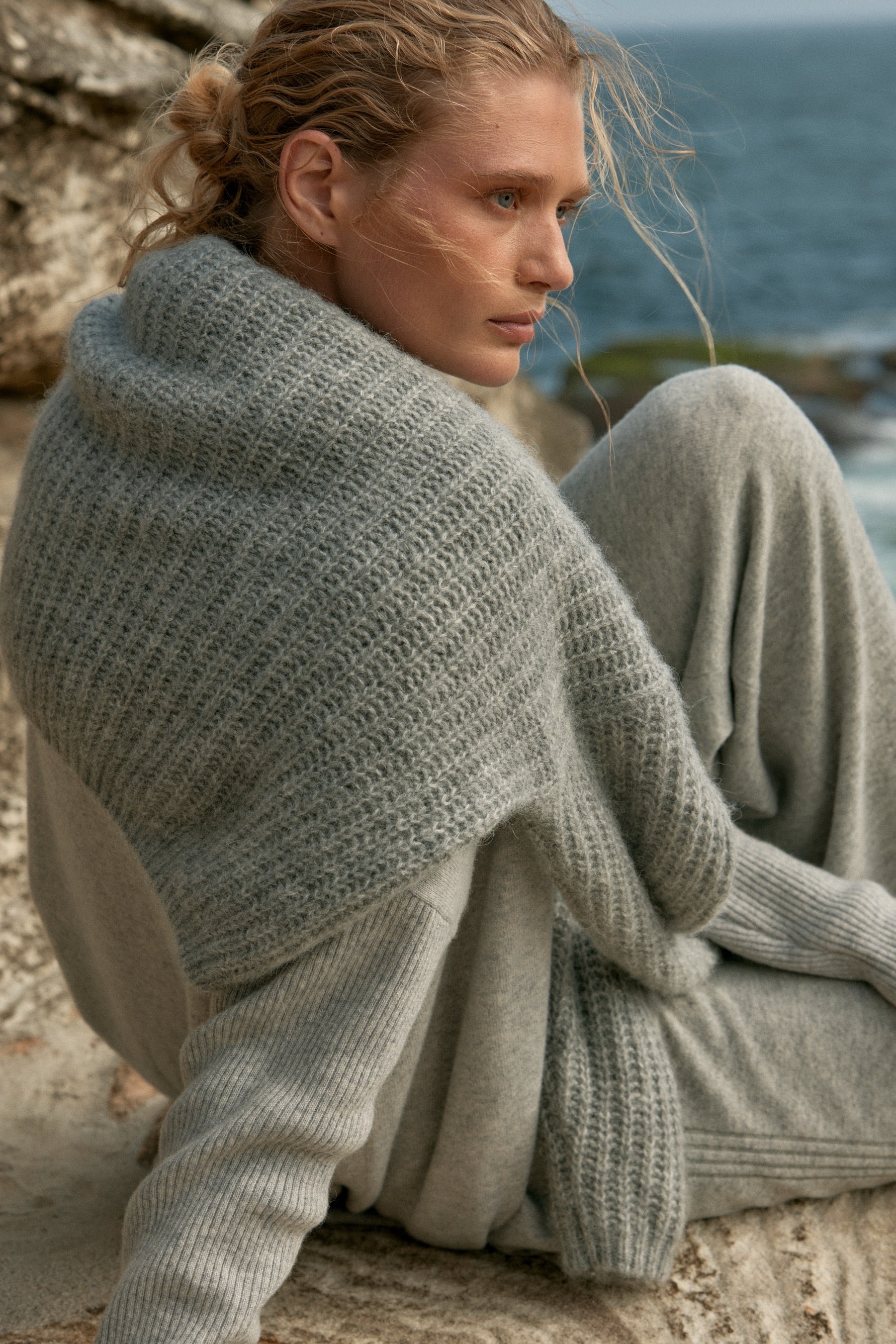 Clover Cable Sweater - Grey