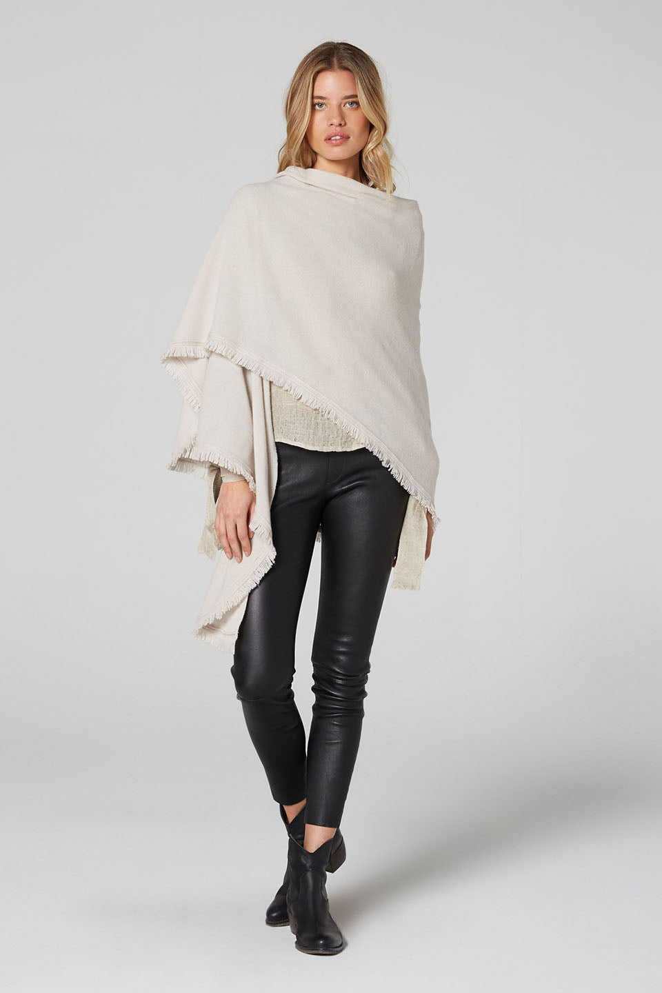 Isabelle Wool Cashmere Wrap - Bisque