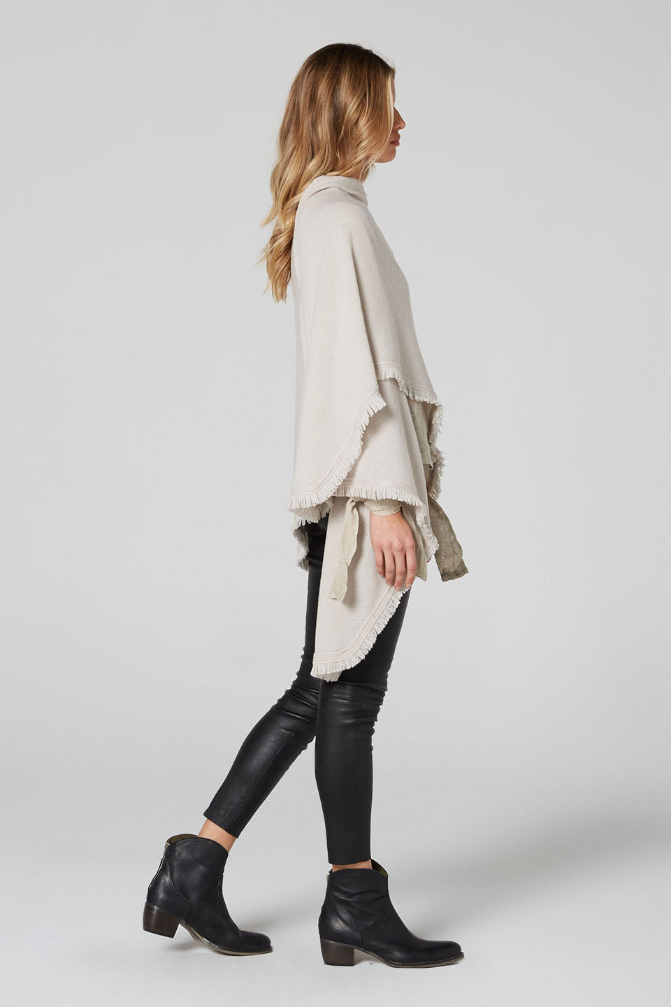 Isabelle Wool Cashmere Wrap - Bisque